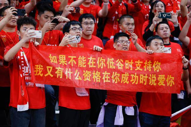 彼得罗：对抗里昂是圣埃蒂安人的情感之战，决心为安德莱赫特拼搏